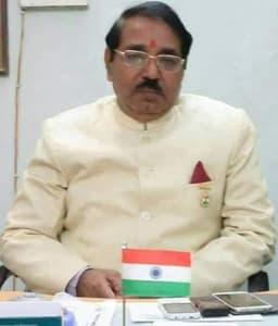 Dr Prajapati Tripathi